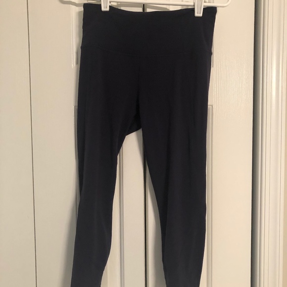Athleta Navy 3/4 Women's Athletic Leggings (Size Small) GOOD CONDITION - Picture 1 of 6